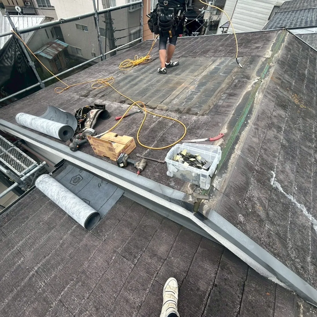 京都市北区で、私たちは大屋根の改修工事を無事に完了しました。