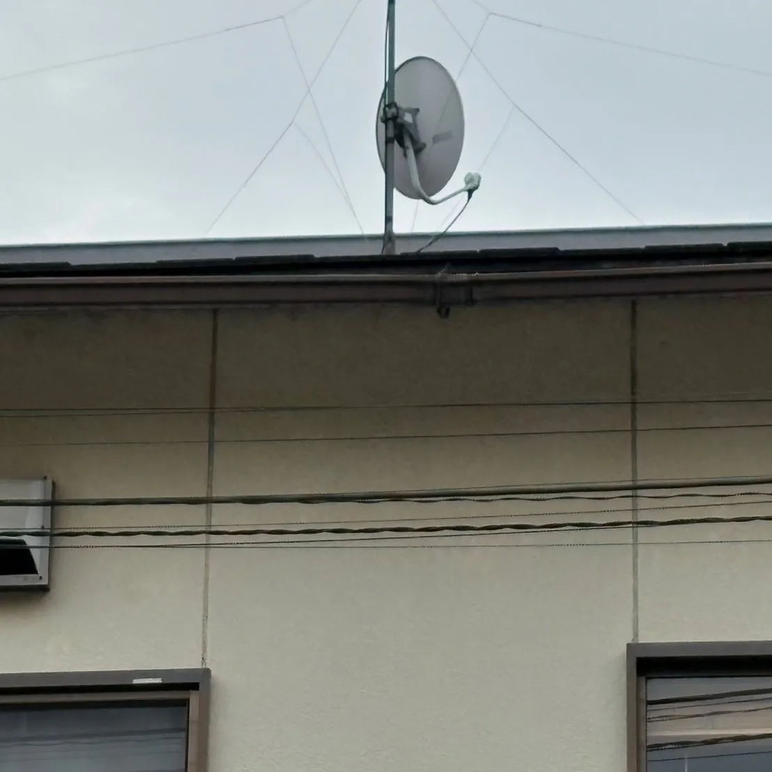 本日は、お客様の住まいの大切な一部である雨樋の補修作業をさせ...