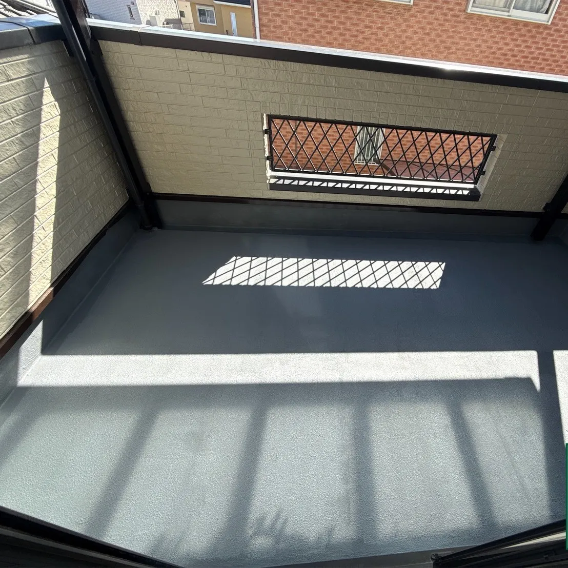 ベランダ防水工事が無事に完了しました。