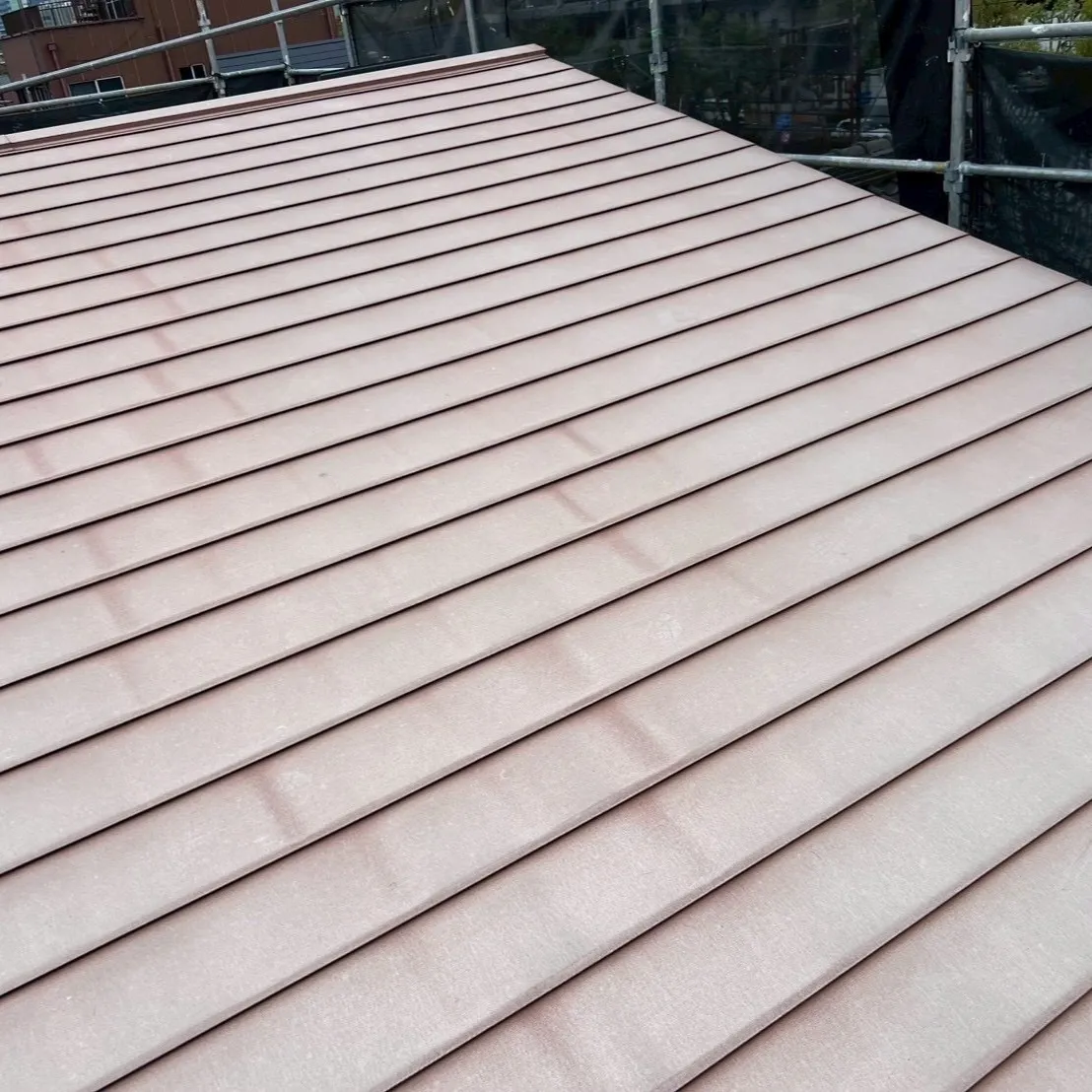 屋根カバー工事が無事完了しました。