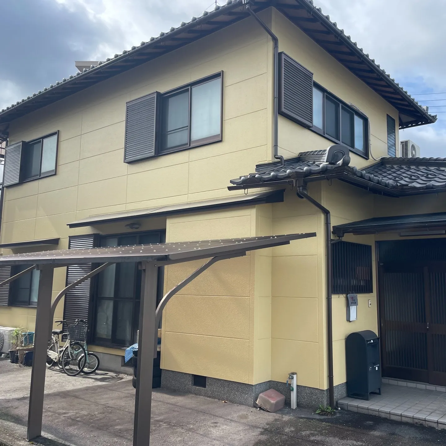 外壁塗装工事の施工事例をご紹介いたします。