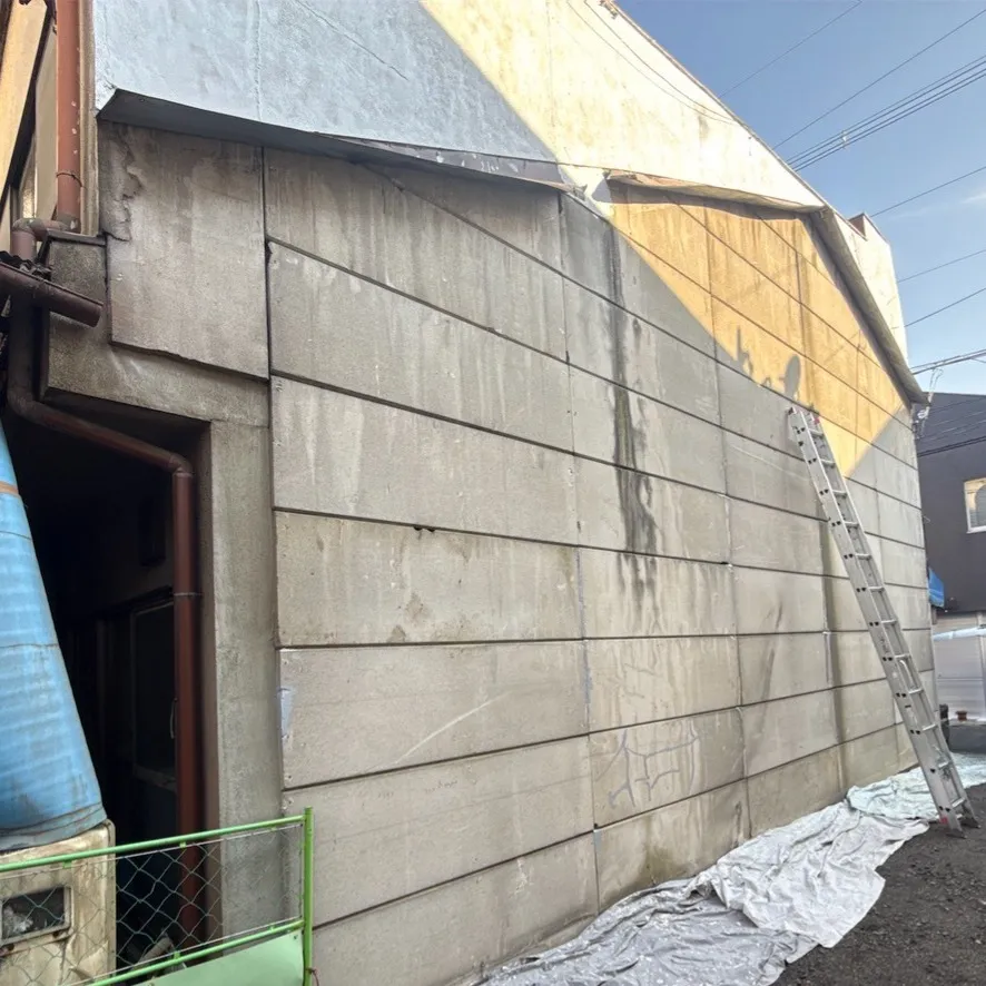 先日、外壁塗装工事を行わせていただきました。