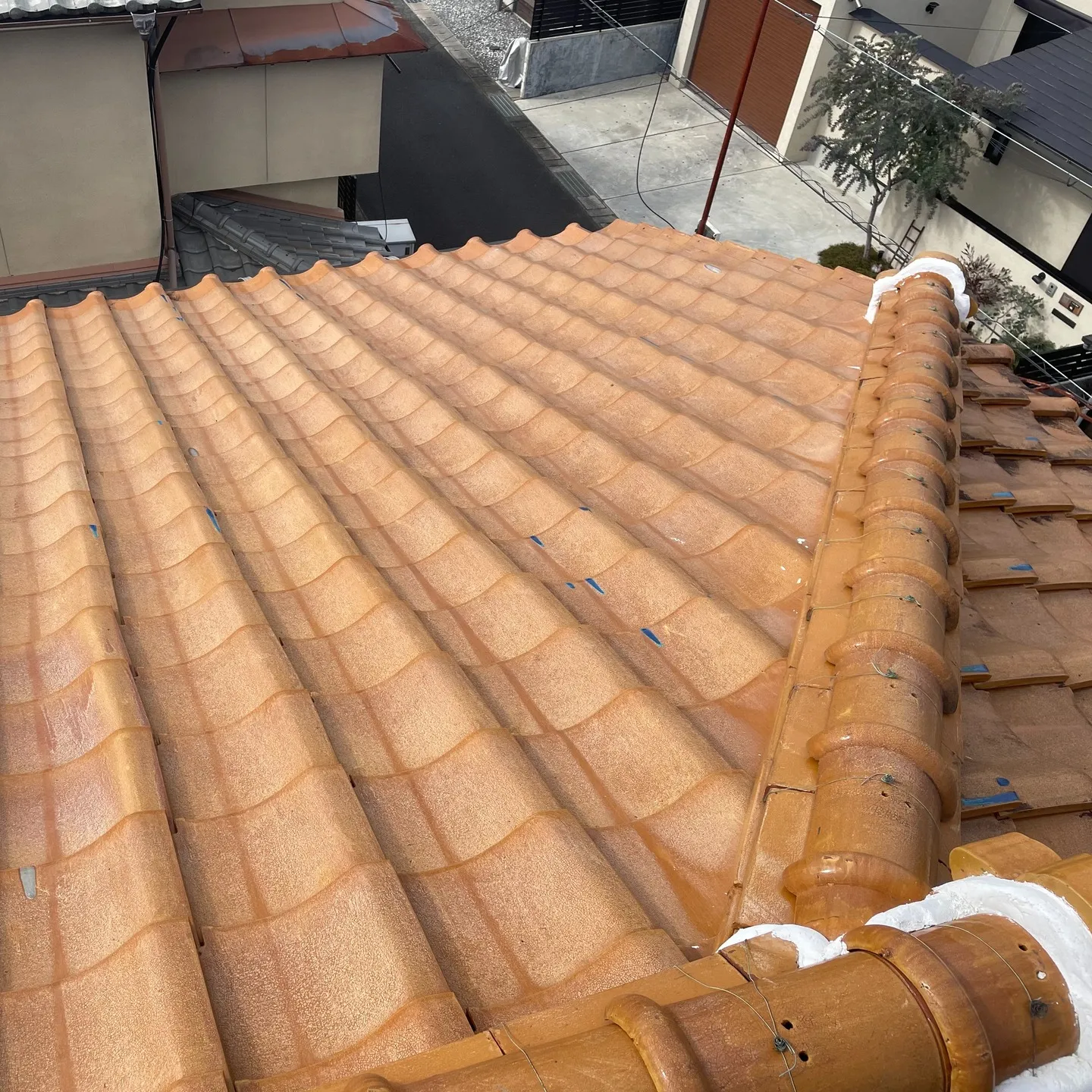 大屋根の葺き替え工事が無事に完了しました。