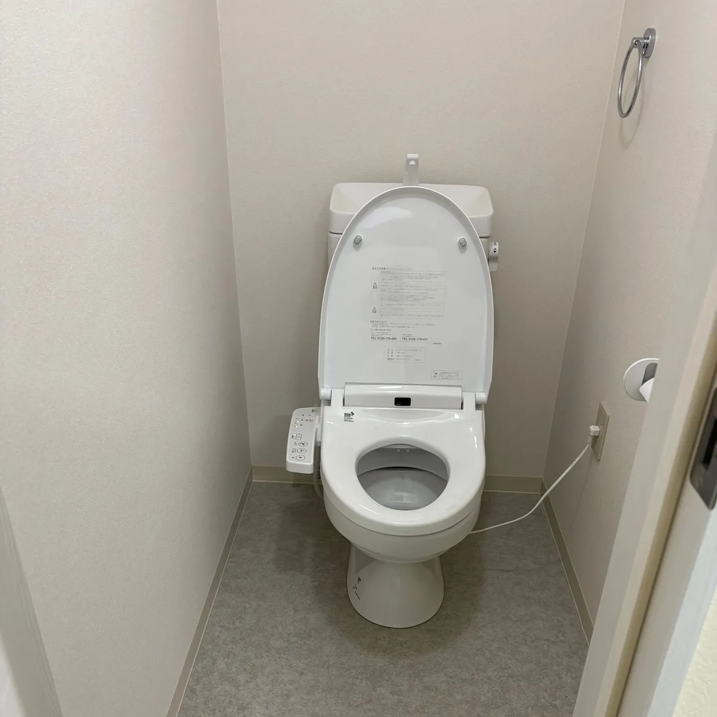 トイレ改修工事を承りました。