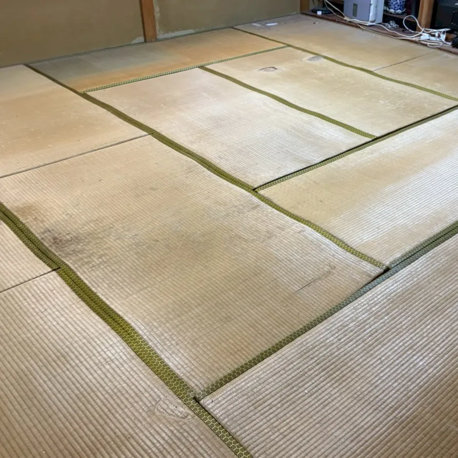 京都市内のお宅でCFへの張替え工事を行ないました。